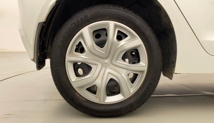 2022 Tata ALTROZ XMA PLUS PETROL, Petrol, Manual, 4,816 km, Right Rear Wheel