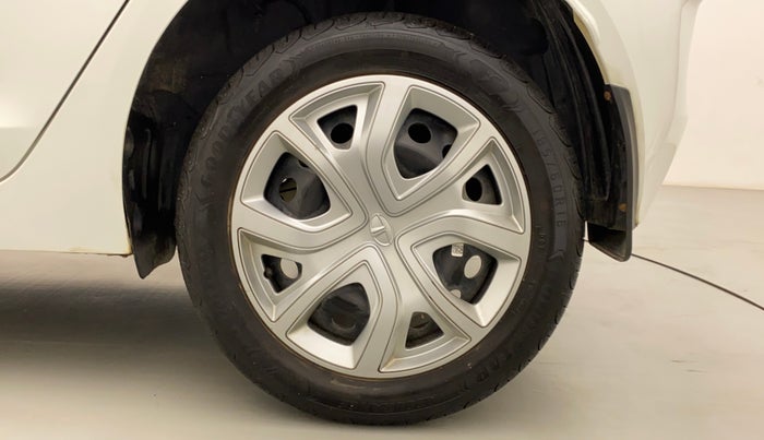2022 Tata ALTROZ XMA PLUS PETROL, Petrol, Manual, 4,816 km, Left Rear Wheel