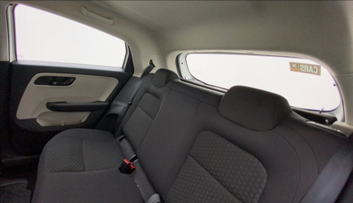 2022 Tata ALTROZ XMA PLUS PETROL, Petrol, Manual, 4,816 km, Right Side Rear Door Cabin