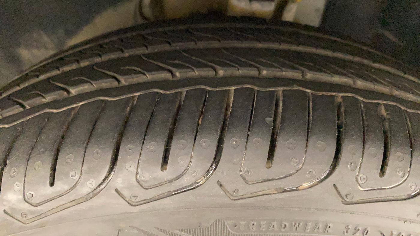 2022 Tata ALTROZ XMA PLUS PETROL, Petrol, Manual, 4,816 km, Left Front Tyre Tread