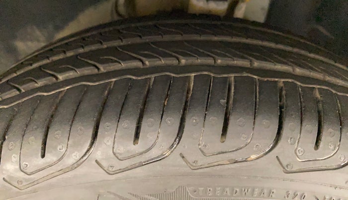 2022 Tata ALTROZ XMA PLUS PETROL, Petrol, Manual, 4,816 km, Left Front Tyre Tread