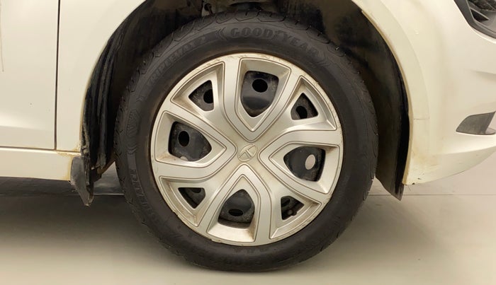 2022 Tata ALTROZ XMA PLUS PETROL, Petrol, Manual, 4,816 km, Right Front Wheel