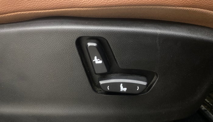 2020 MG HECTOR PLUS SHARP 1.5 PETROL TURBO DCT 6-STR, Petrol, Automatic, 62,570 km, Driver Side Adjustment Panel