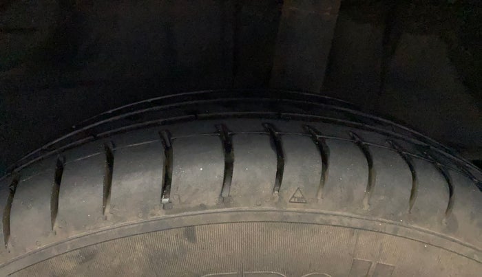 2020 Renault Kwid CLIMBER 1.0 (O), Petrol, Manual, 56,092 km, Left Rear Tyre Tread