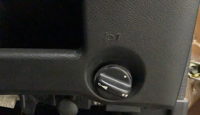 2018 Datsun Go Plus A (O), CNG, Manual, 46,512 km, Dashboard - Headlight height adjustment not working