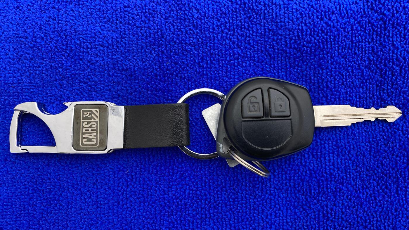 2016 Maruti Wagon R 1.0 VXI ABS AIR BAG, Petrol, Manual, 40,000 km, Key Close Up