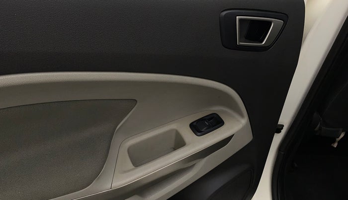2015 Ford Ecosport TITANIUM 1.5L DIESEL, Diesel, Manual, 86,323 km, Left rear window switch / handle - Switch/handle not functional