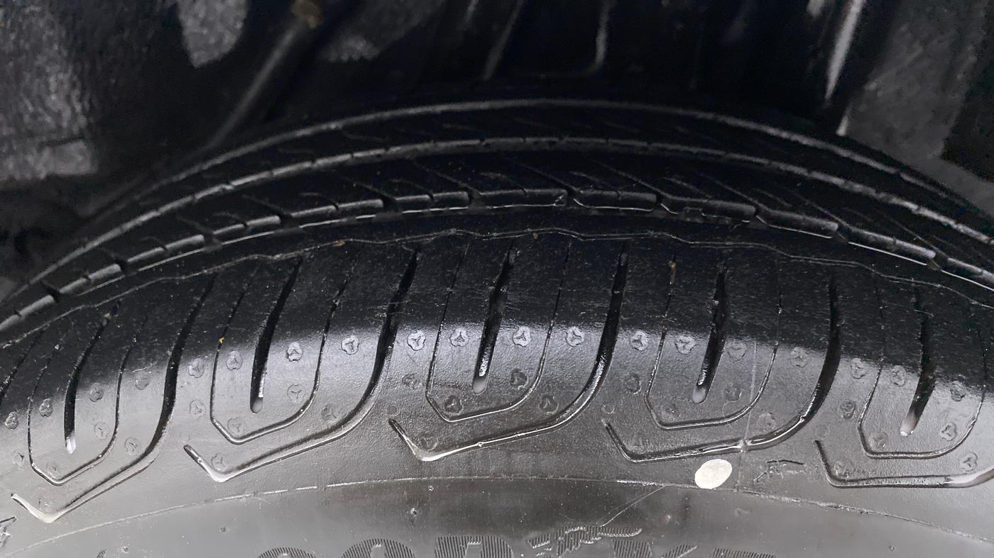 2016 Honda Amaze 1.2L I-VTEC S, Petrol, Manual, 71,564 km, Left Rear Tyre Tread