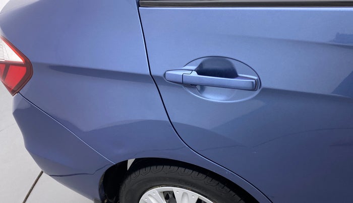 2016 Honda Amaze 1.2L I-VTEC S, Petrol, Manual, 71,564 km, Right quarter panel - Slightly dented