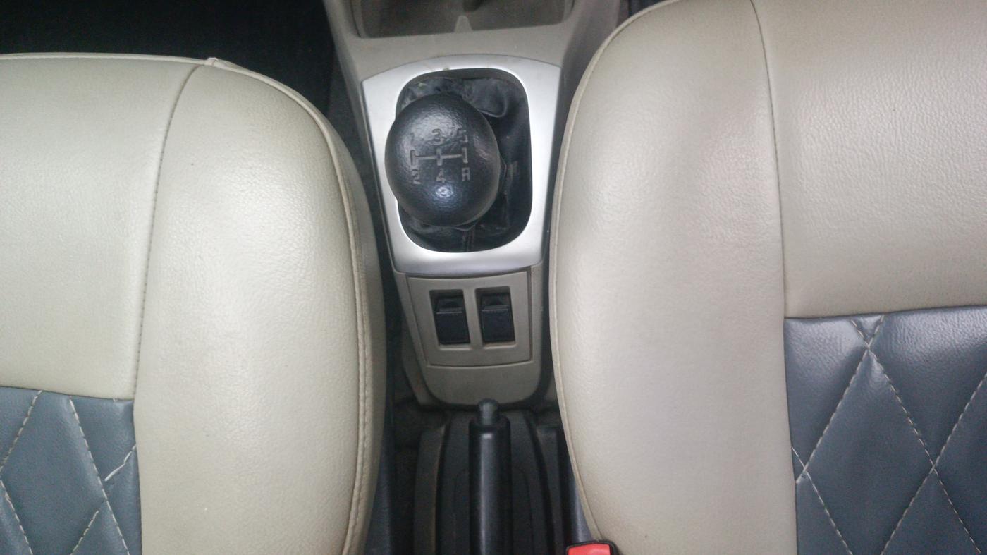 2016 Maruti Alto K10 VXI, Petrol, Manual, 43,407 km, Gear Lever
