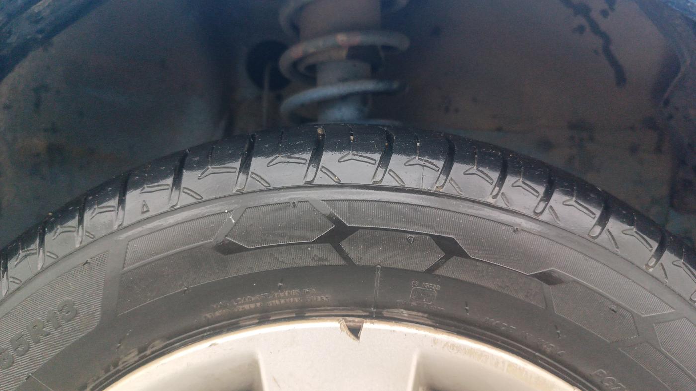 2016 Maruti Alto K10 VXI, Petrol, Manual, 43,407 km, Right Front Tyre Tread