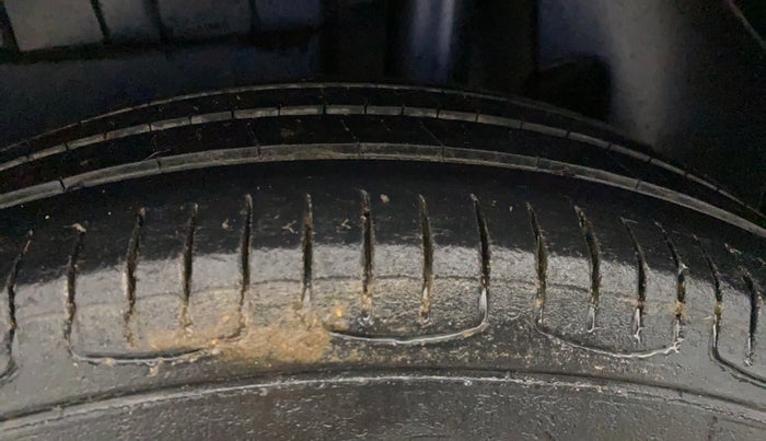 2018 Maruti Dzire VDI, Diesel, Manual, 1,20,237 km, Left Rear Tyre Tread