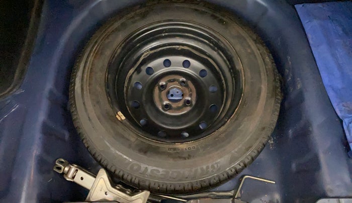 2018 Maruti Dzire VDI, Diesel, Manual, 1,20,237 km, Spare Tyre