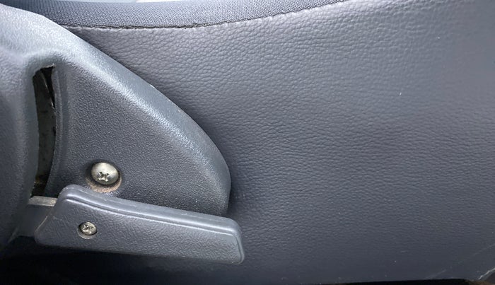 2019 Maruti Alto 800 LXI, Petrol, Manual, 51,247 km, Driver Side Adjustment Panel