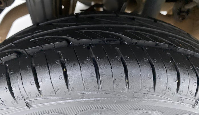 2019 Maruti Alto 800 LXI, Petrol, Manual, 51,247 km, Right Rear Tyre Tread