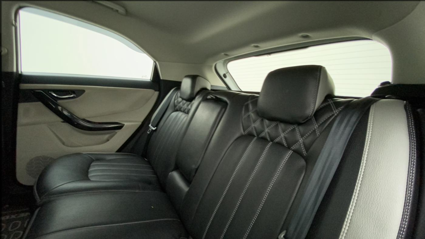 2020 Tata NEXON XZA PLUS PETROL, Petrol, Automatic, 25,496 km, Right Side Rear Door Cabin