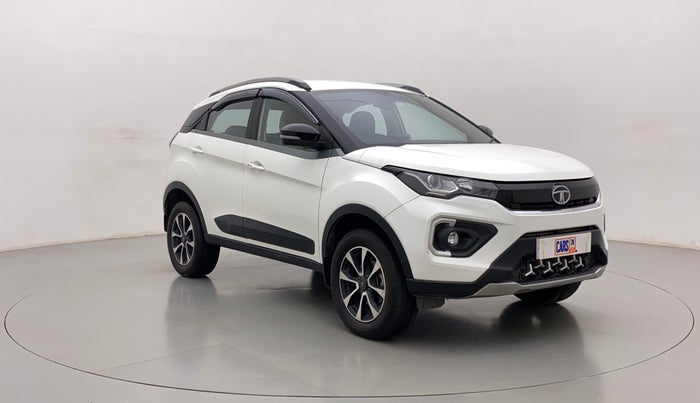 2020 Tata NEXON XZA PLUS PETROL, Petrol, Automatic, 25,496 km, Right Front Diagonal