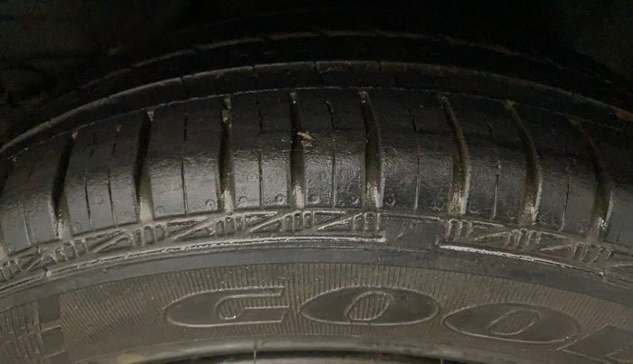 2018 Honda Amaze 1.2L I-VTEC S OPT, CNG, Manual, 33,454 km, Left Rear Tyre Tread