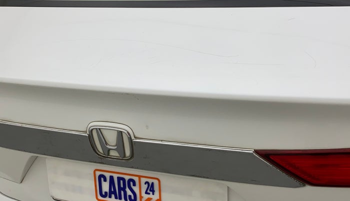 2019 Honda Amaze 1.2L I-VTEC S, Petrol, Manual, 22,572 km, Dicky (Boot door) - Minor scratches