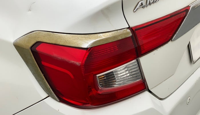 2019 Honda Amaze 1.2L I-VTEC S, Petrol, Manual, 22,572 km, Left tail light - Minor scratches