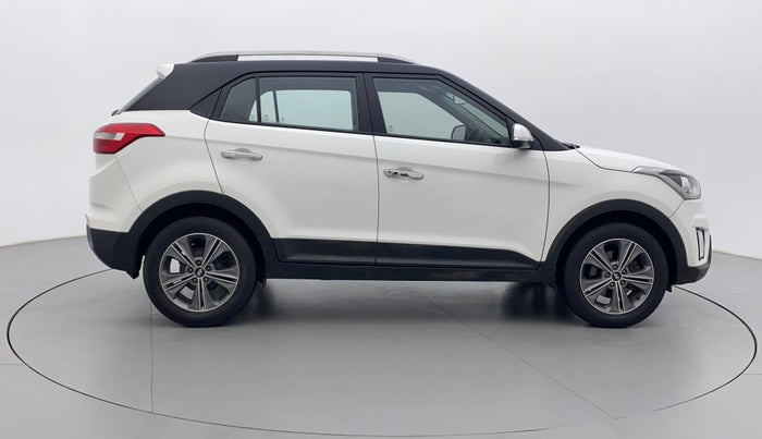 2017 Hyundai Creta SX PLUS 1.6 PETROL DUAL TONE, Petrol, Manual, 56,111 km, Right Side View