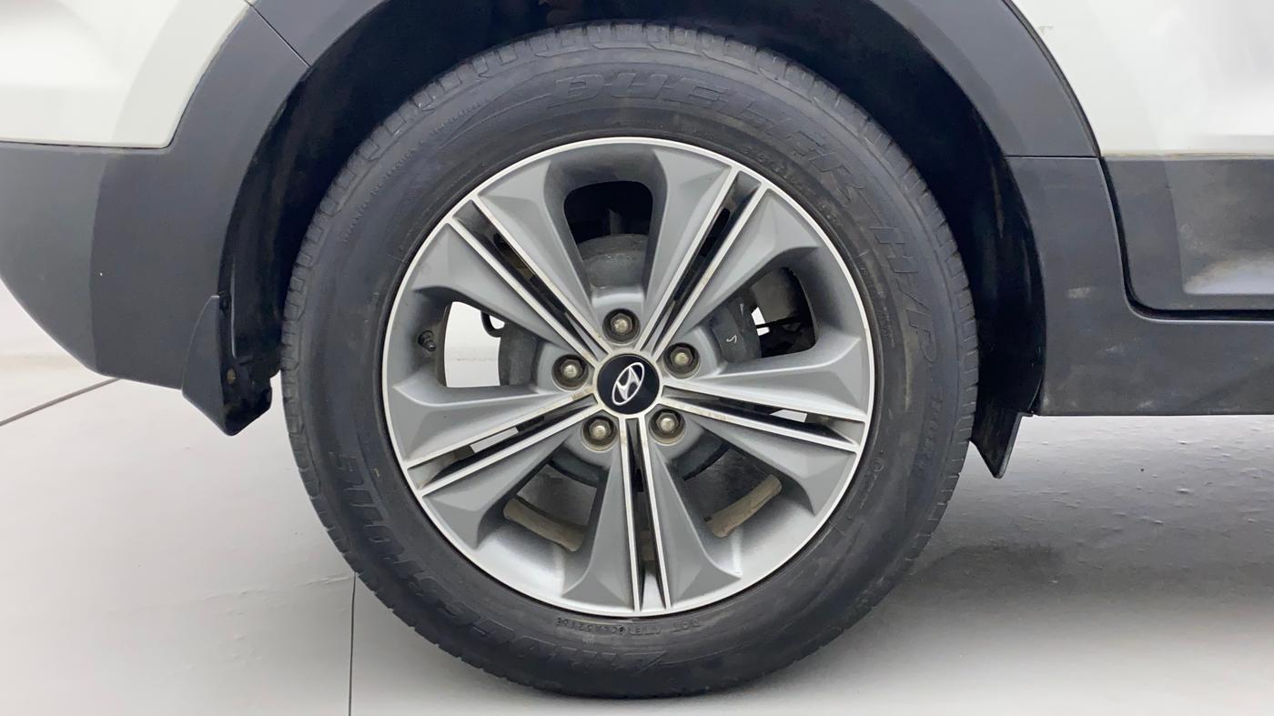 2017 Hyundai Creta SX PLUS 1.6 PETROL DUAL TONE, Petrol, Manual, 56,111 km, Right Rear Wheel