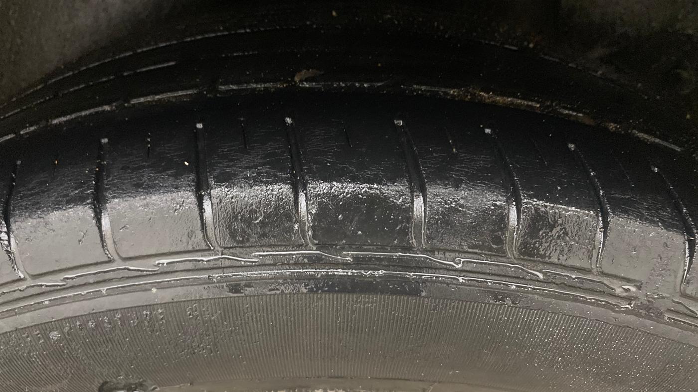 2018 Hyundai Creta SX PLUS AT 1.6 PETROL, Petrol, Automatic, 1,25,088 km, Left Rear Tyre Tread