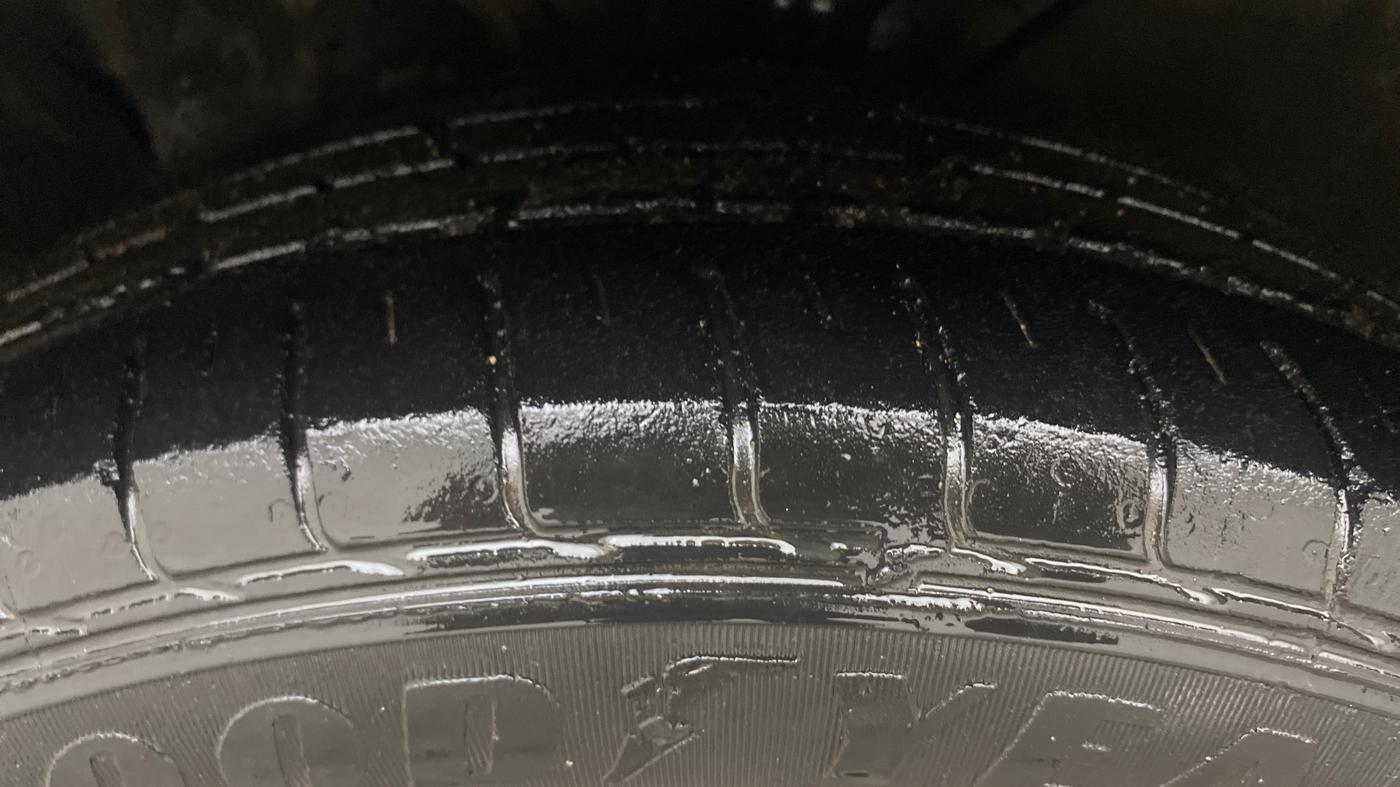 2018 Hyundai Creta SX PLUS AT 1.6 PETROL, Petrol, Automatic, 1,25,088 km, Left Front Tyre Tread