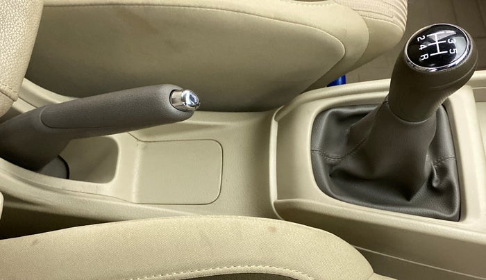 2022 Maruti Ertiga ZXI SHVS, Petrol, Manual, 32,437 km, Gear Lever