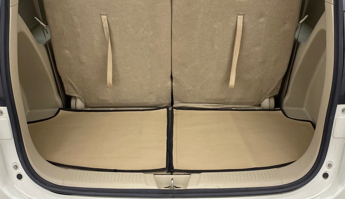 2022 Maruti Ertiga ZXI SHVS, Petrol, Manual, 32,437 km, Boot Inside