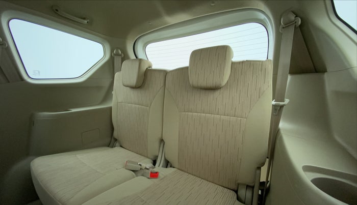 2022 Maruti Ertiga ZXI SHVS, Petrol, Manual, 32,437 km, Third Seat Row ( optional )