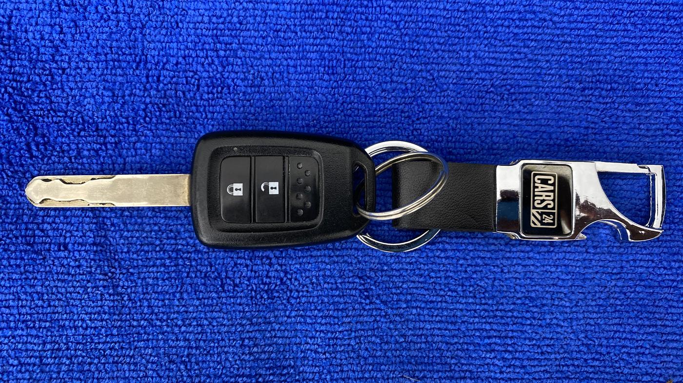 2016 Honda City V MT PETROL, Petrol, Manual, 62,146 km, Key Close Up