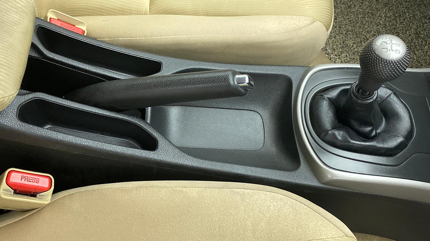 2016 Honda City V MT PETROL, Petrol, Manual, 62,146 km, Gear Lever