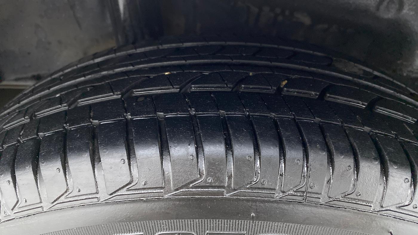 2016 Honda City V MT PETROL, Petrol, Manual, 62,146 km, Right Rear Tyre Tread