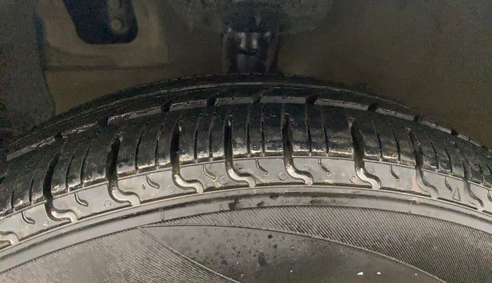 2019 Hyundai NEW SANTRO SPORTZ MT, Petrol, Manual, 1,17,470 km, Left Front Tyre Tread