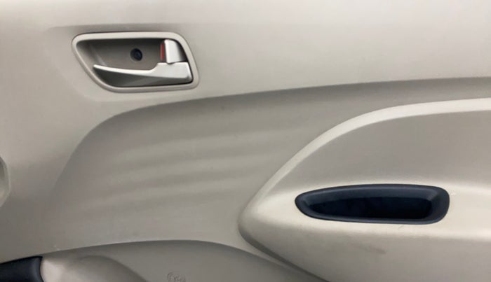 2019 Hyundai NEW SANTRO SPORTZ MT, Petrol, Manual, 1,17,470 km, Driver Side Door Panels Control