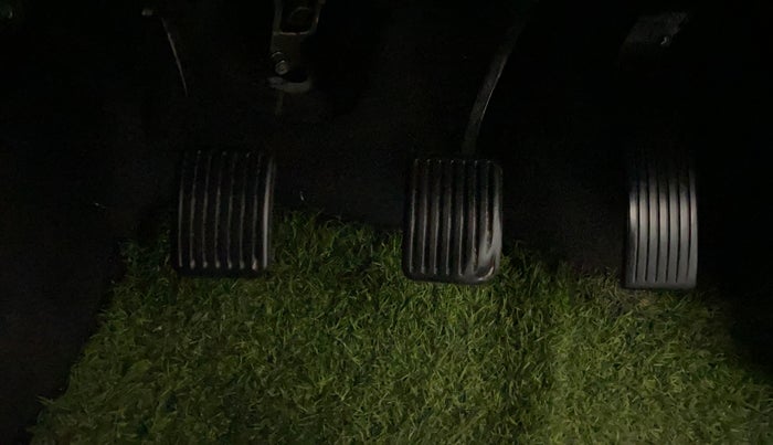 2019 Hyundai NEW SANTRO SPORTZ MT, Petrol, Manual, 1,17,470 km, Pedals