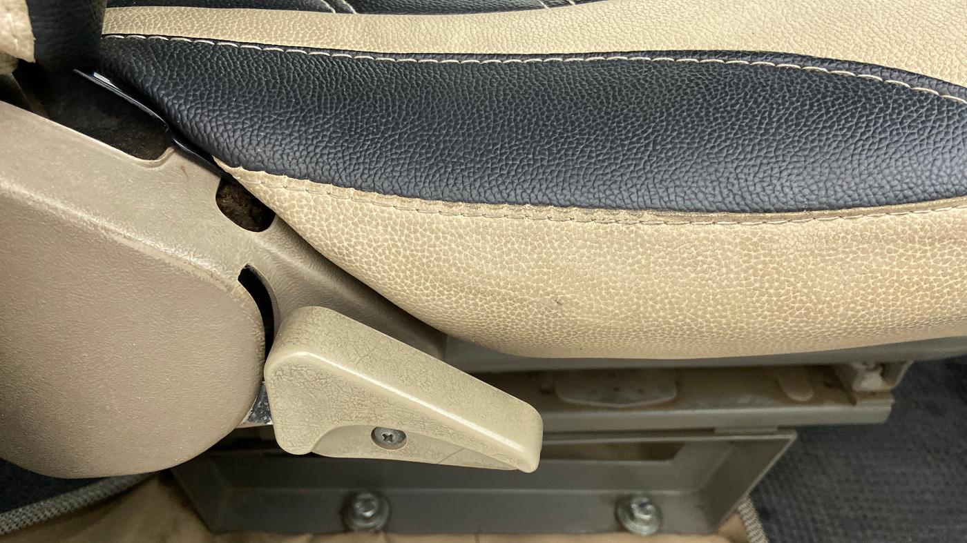 2018 Mahindra Bolero Power+ SLX, Diesel, Manual, 53,050 km, Driver Side Adjustment Panel