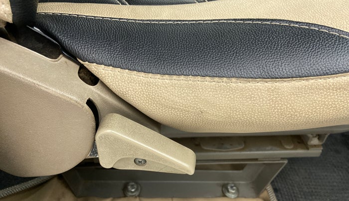 2018 Mahindra Bolero Power+ SLX, Diesel, Manual, 53,050 km, Driver Side Adjustment Panel
