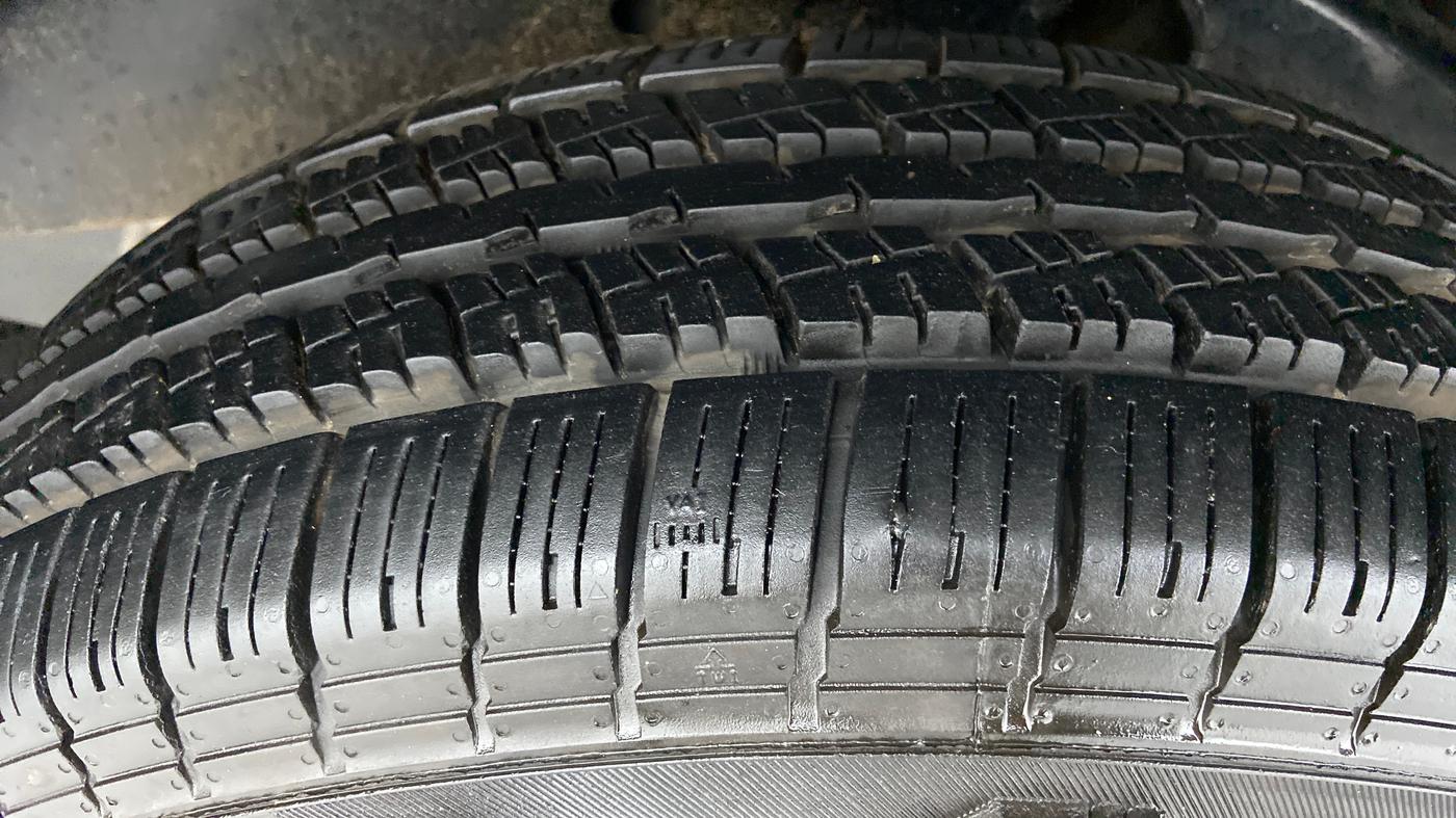 2018 Mahindra Bolero Power+ SLX, Diesel, Manual, 53,050 km, Left Rear Tyre Tread