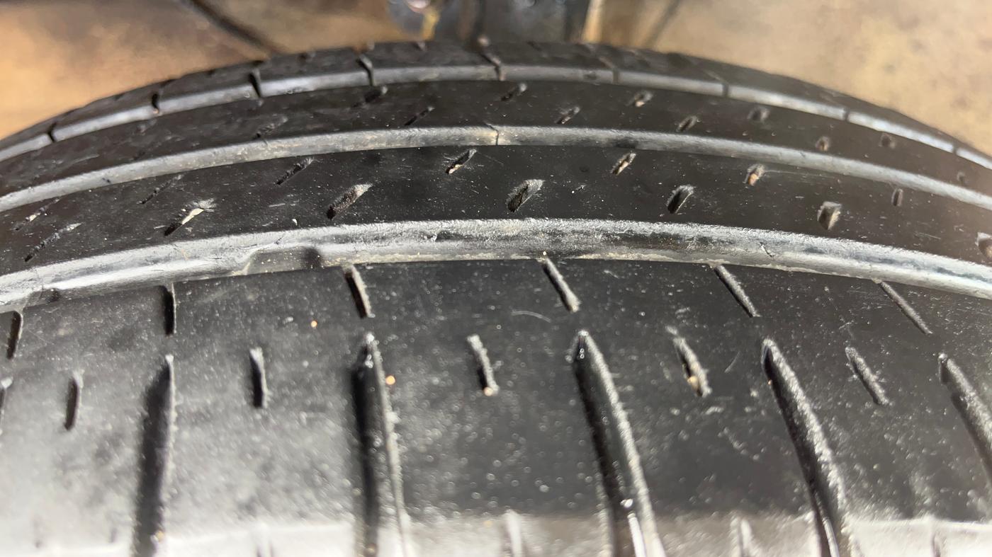 2024 Maruti Ertiga VXi (O), Petrol, Manual, 34,968 km, Left Front Tyre Tread