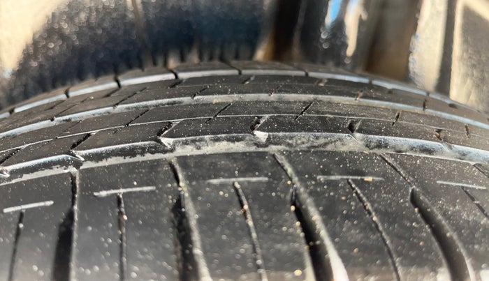 2024 Maruti Ertiga VXi (O), Petrol, Manual, 34,968 km, Left Rear Tyre Tread