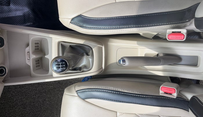 2024 Maruti Ertiga VXi (O), Petrol, Manual, 34,968 km, Gear Lever