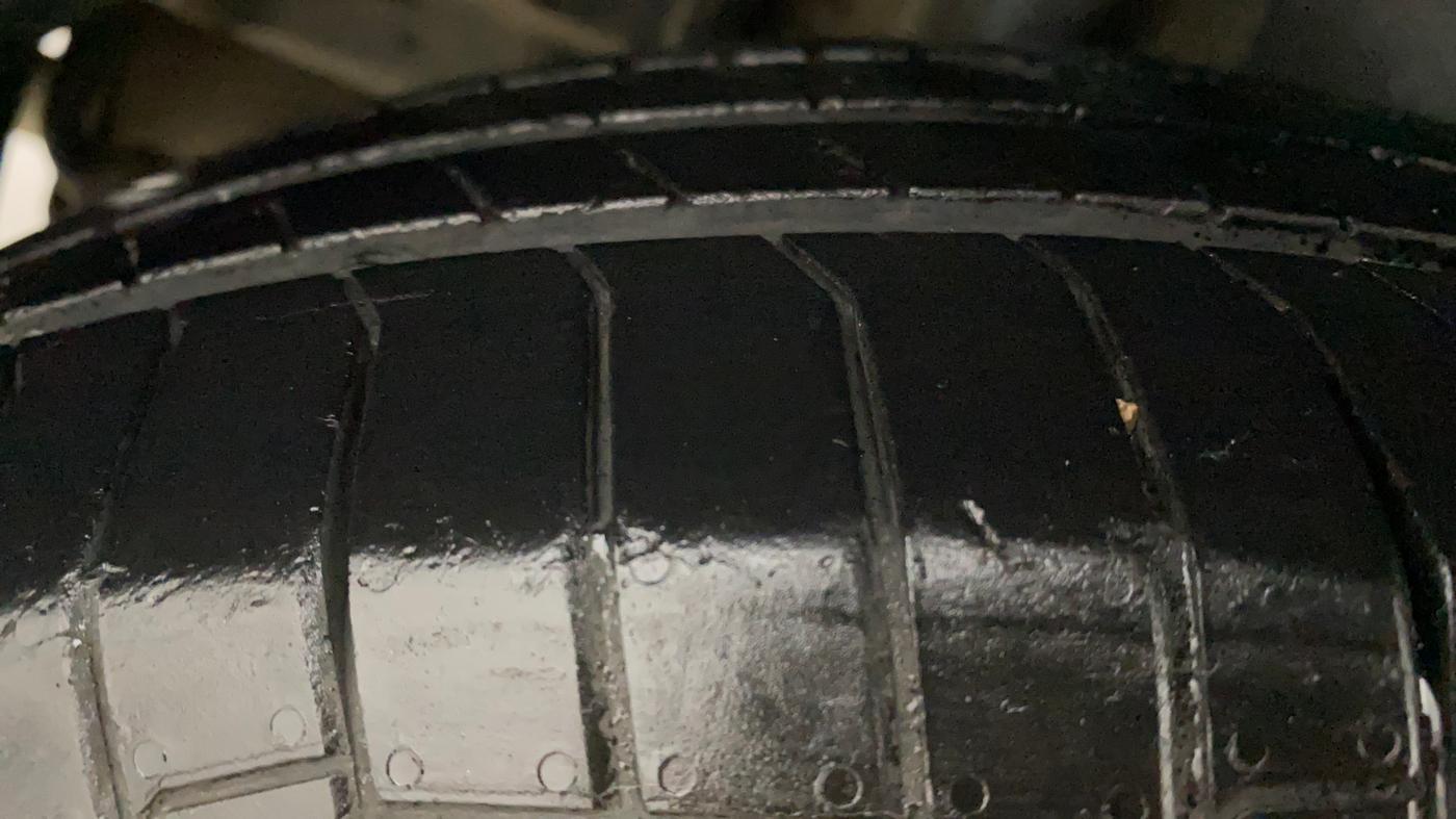2013 Maruti Swift Dzire VXI, Petrol, Manual, 69,183 km, Right Rear Tyre Tread