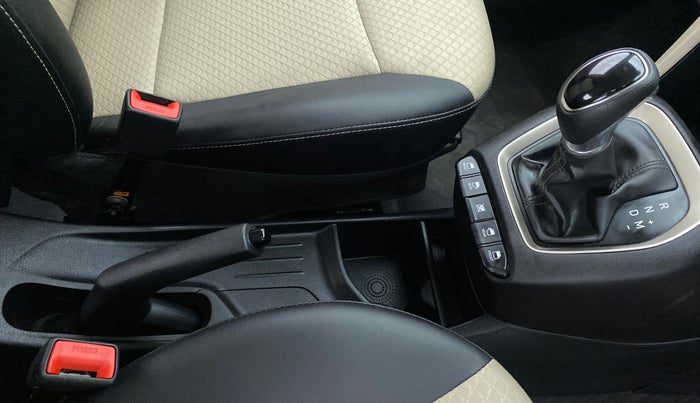 2019 Hyundai NEW SANTRO 1.1 SPORTS AMT, Petrol, Automatic, 30,147 km, Gear Lever