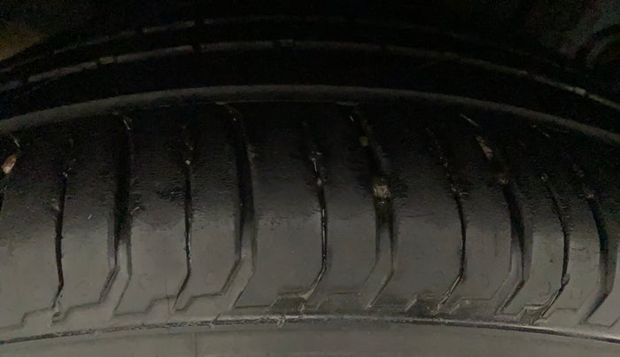 2017 Hyundai Elite i20 ASTA 1.2 (O), Petrol, Manual, 71,699 km, Right Rear Tyre Tread