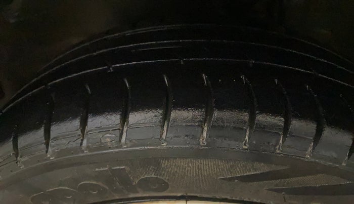 2015 Maruti Alto K10 VXI AMT, Petrol, Automatic, 73,287 km, Left Front Tyre Tread