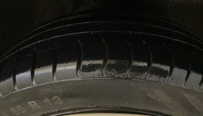 2015 Maruti Alto K10 VXI AMT, Petrol, Automatic, 73,287 km, Right Front Tyre Tread