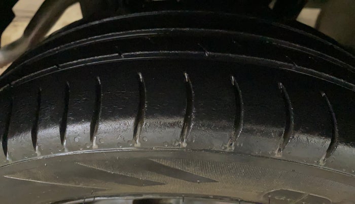 2015 Maruti Alto K10 VXI AMT, Petrol, Automatic, 73,287 km, Right Rear Tyre Tread