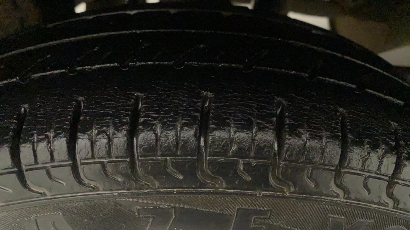 2017 Maruti Alto 800 LXI CNG O, CNG, Manual, 76,356 km, Right Rear Tyre Tread